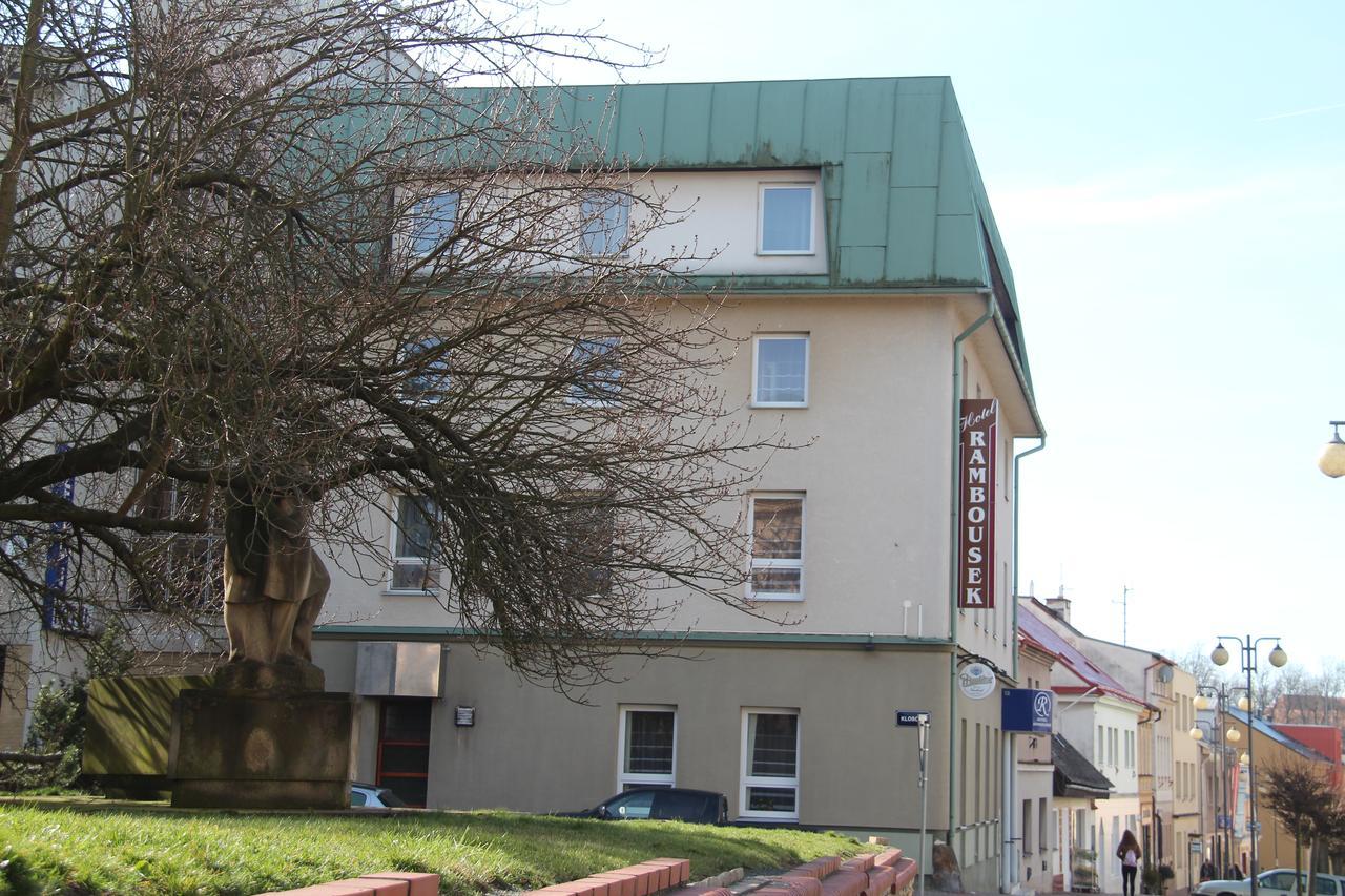 Hotel Rambousek Nové Město nad Metují 外观 照片