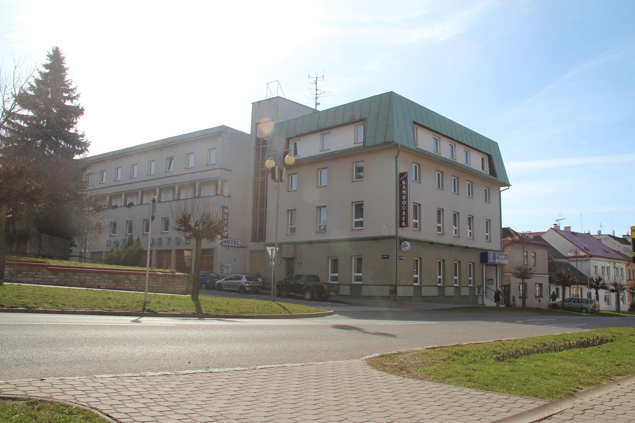 Hotel Rambousek Nové Město nad Metují 外观 照片
